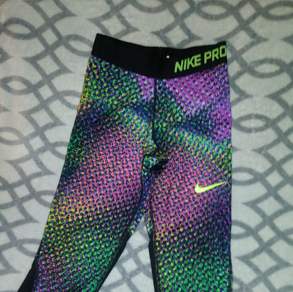Nike pro Dri-fit cropped leggings size M girls
